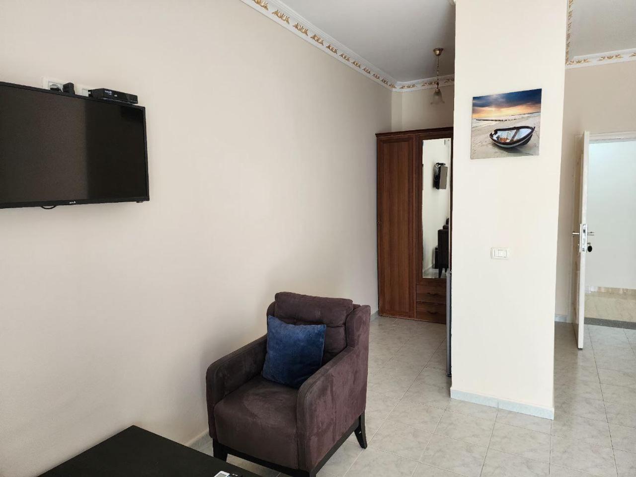 Maren Hotel
